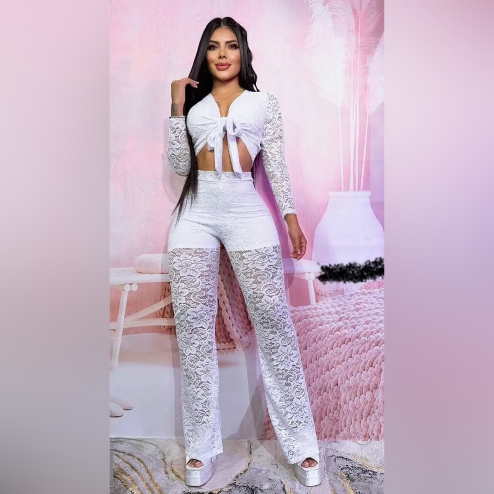 Authentic Colombian 🇨🇴 Women's Two-Piece Lace Outfit One Size